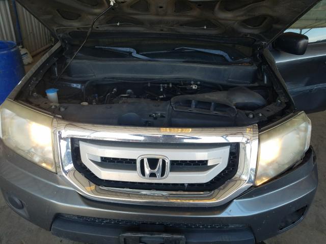 Photo 6 VIN: 5FNYF3H20BB053083 - HONDA PILOT LX 