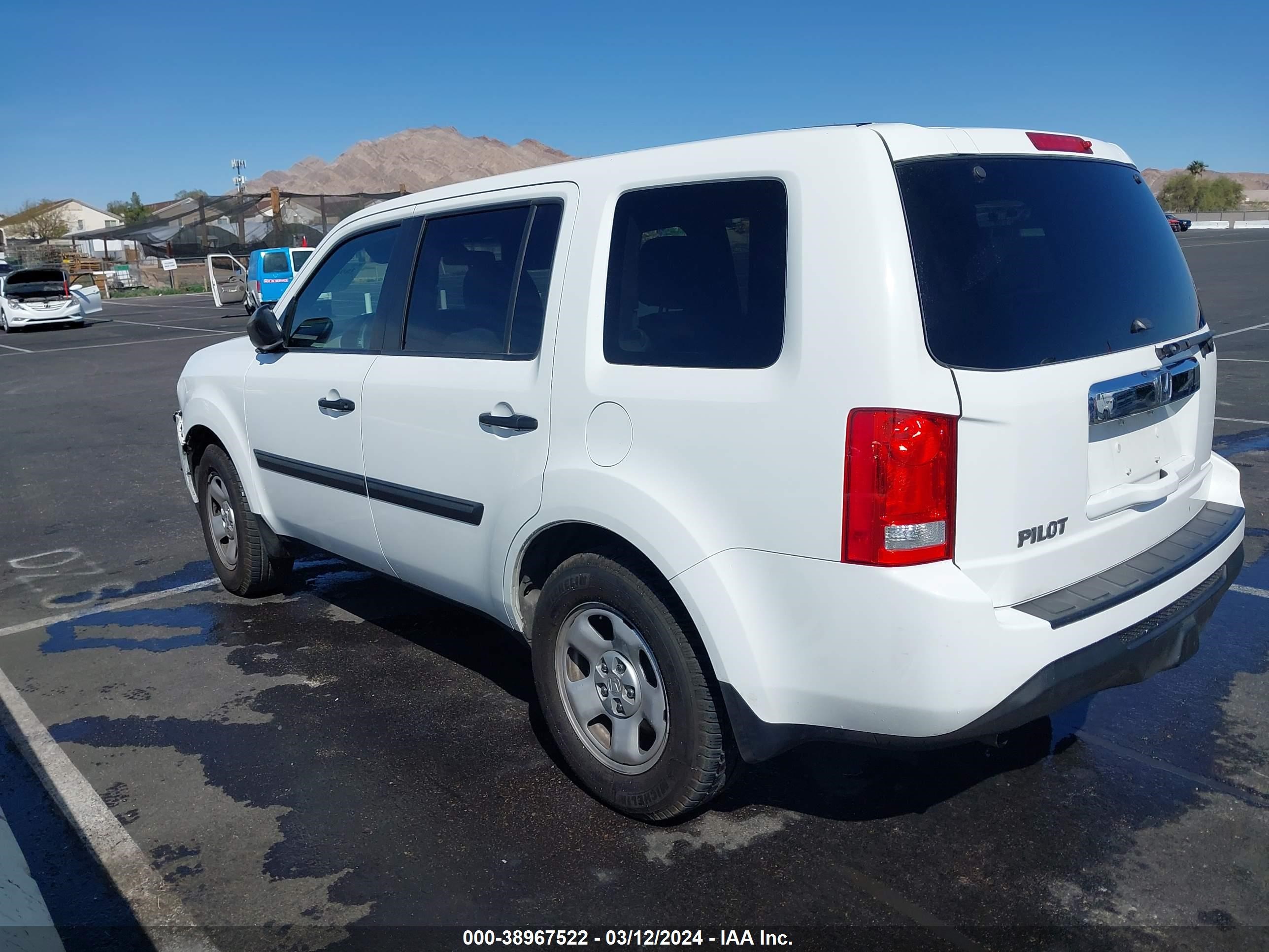 Photo 2 VIN: 5FNYF3H20CB017623 - HONDA PILOT 