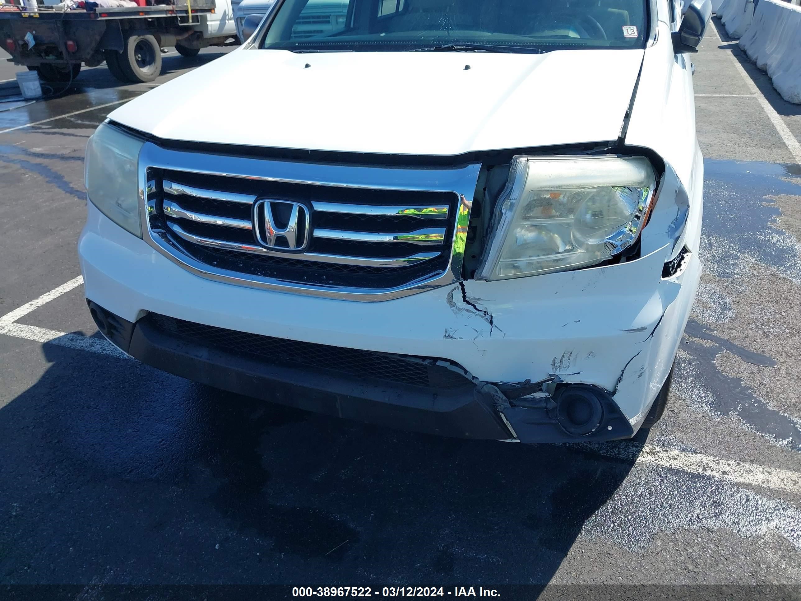 Photo 5 VIN: 5FNYF3H20CB017623 - HONDA PILOT 