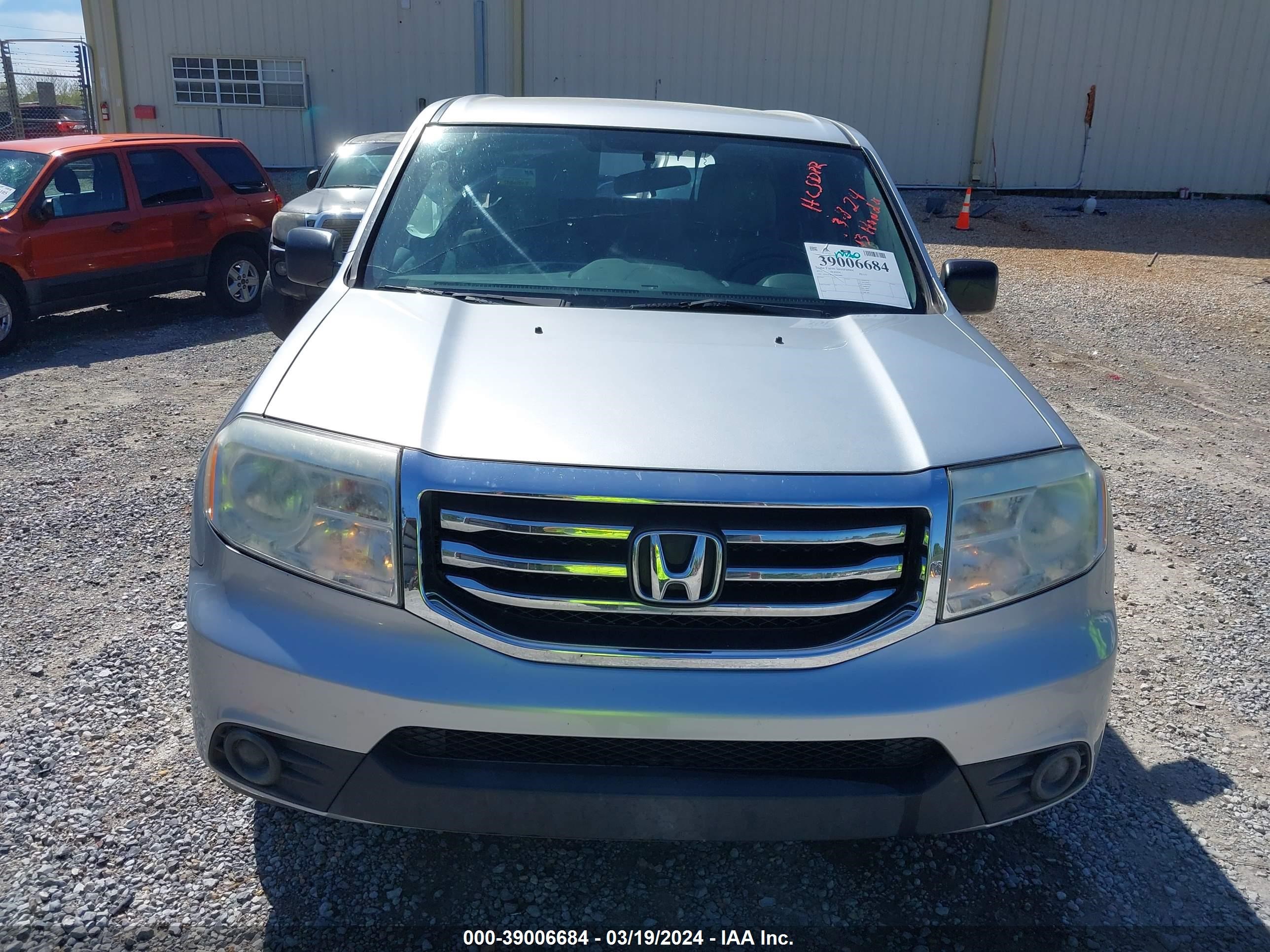 Photo 11 VIN: 5FNYF3H21DB044881 - HONDA PILOT 