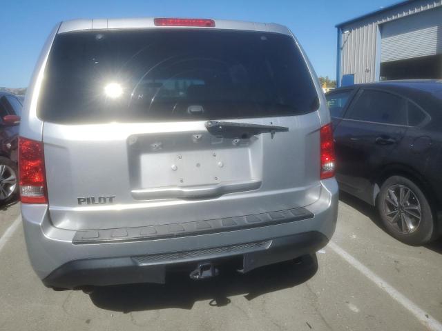 Photo 5 VIN: 5FNYF3H22CB043771 - HONDA PILOT LX 