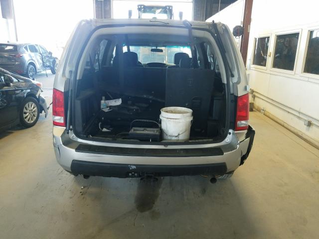 Photo 8 VIN: 5FNYF3H24AB003110 - HONDA PILOT LX 