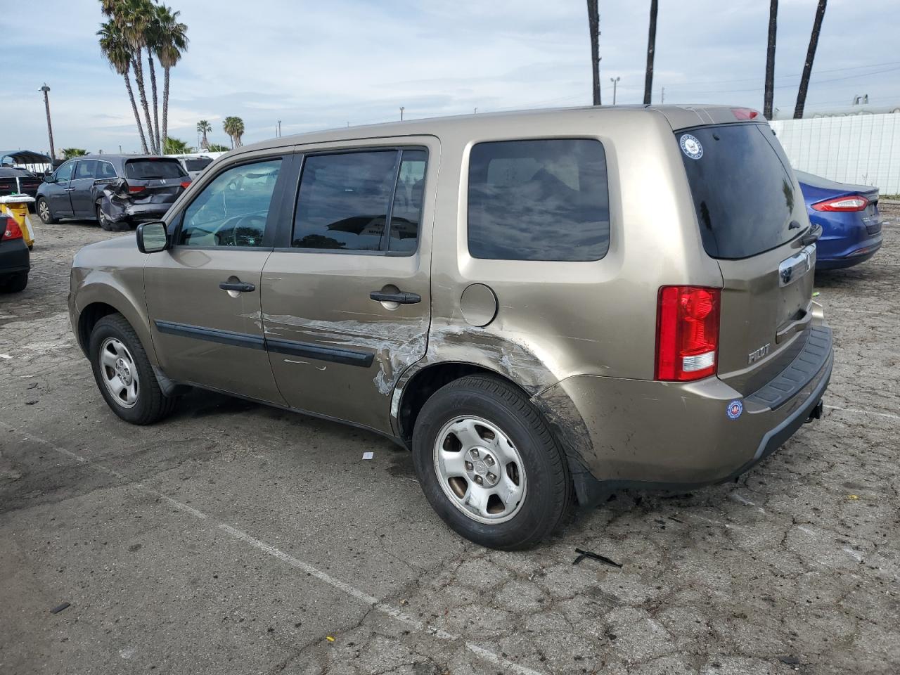 Photo 1 VIN: 5FNYF3H25AB001124 - HONDA PILOT 