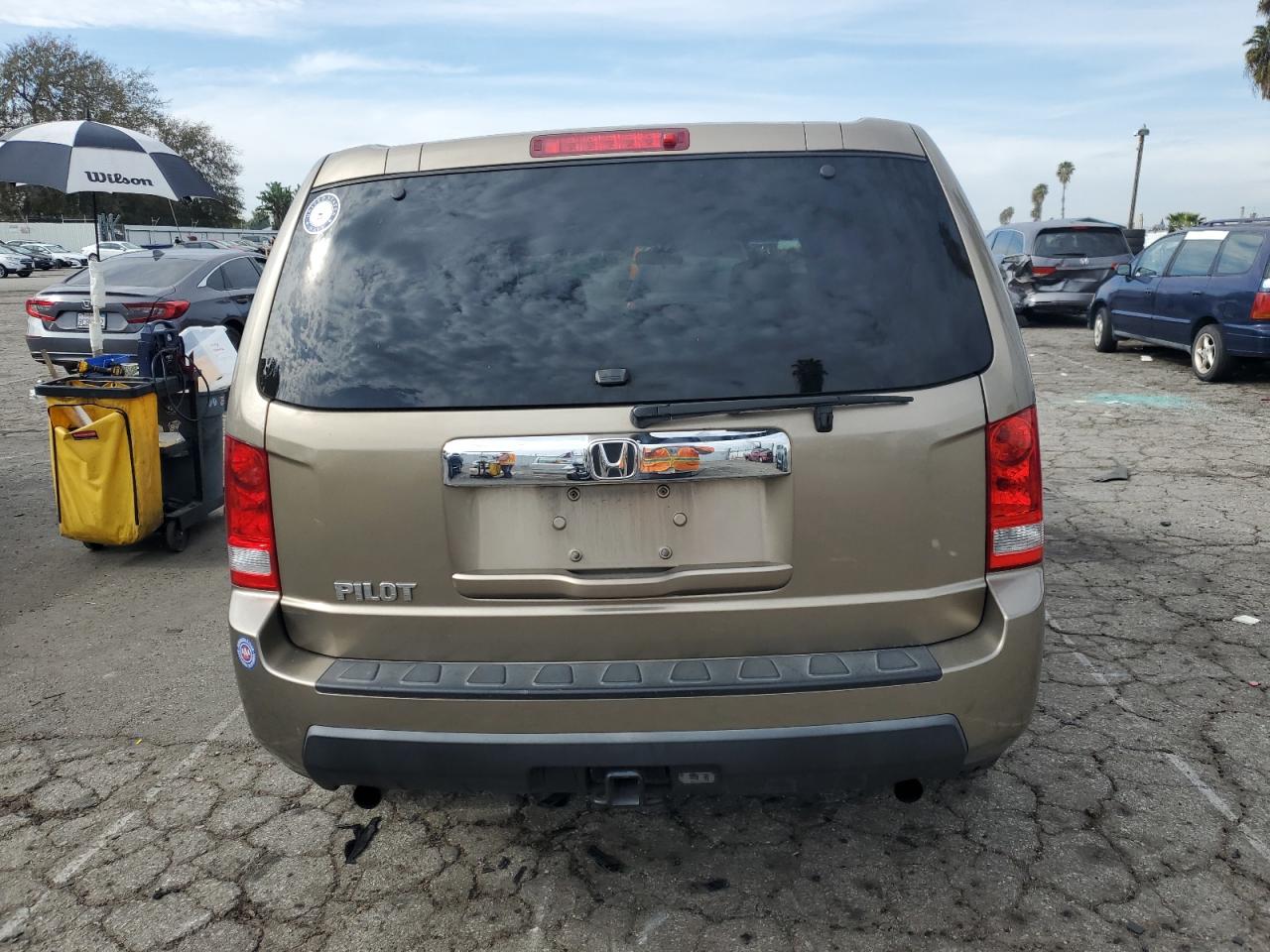 Photo 5 VIN: 5FNYF3H25AB001124 - HONDA PILOT 