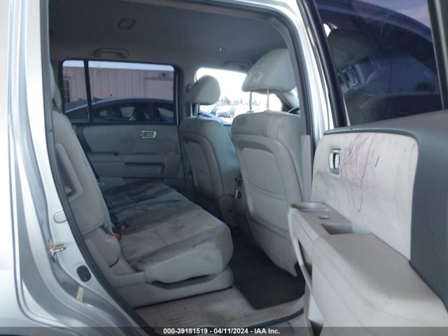 Photo 7 VIN: 5FNYF3H26FB029666 - HONDA PILOT 