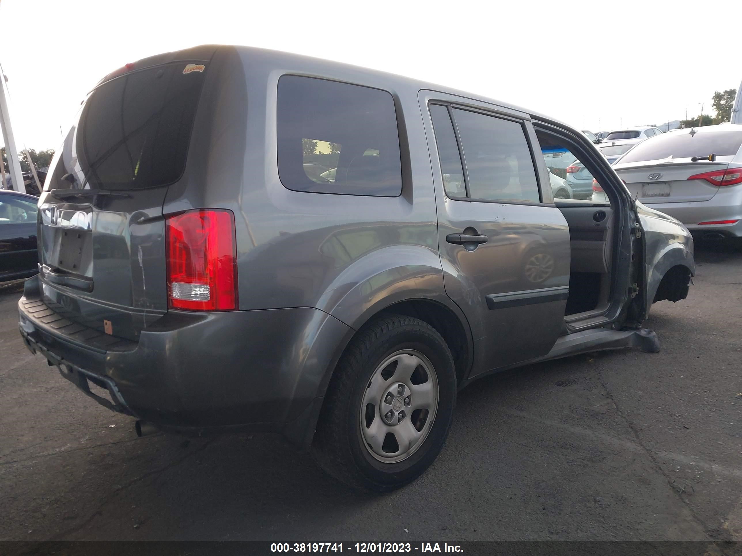 Photo 3 VIN: 5FNYF3H28BB002625 - HONDA PILOT 