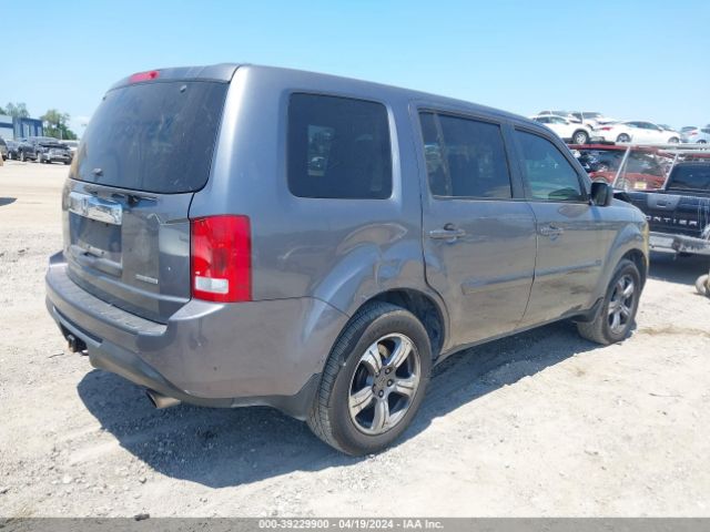 Photo 3 VIN: 5FNYF3H30FB032118 - HONDA PILOT 