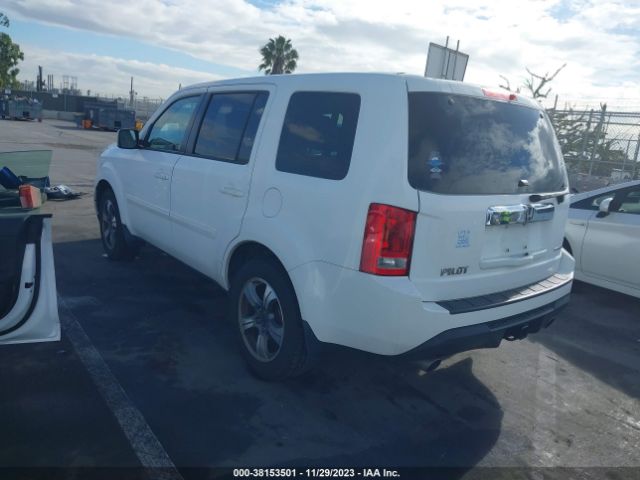 Photo 2 VIN: 5FNYF3H36FB012262 - HONDA PILOT 