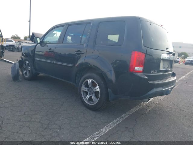 Photo 2 VIN: 5FNYF3H36FB032768 - HONDA PILOT 