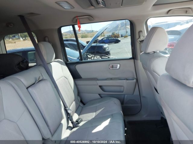 Photo 7 VIN: 5FNYF3H37FB024811 - HONDA PILOT 