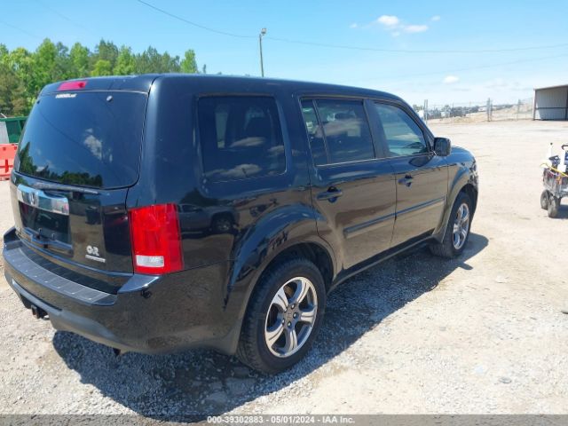 Photo 3 VIN: 5FNYF3H39FB031646 - HONDA PILOT 