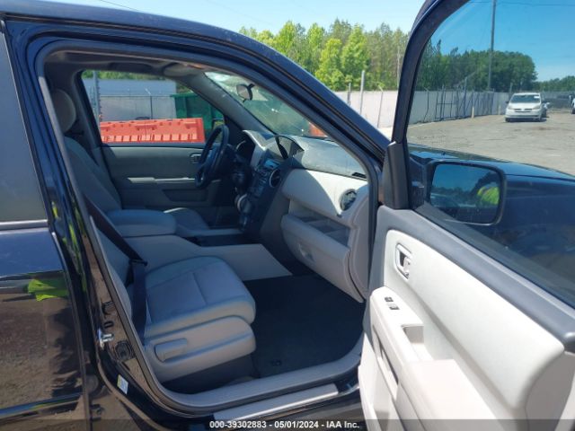 Photo 4 VIN: 5FNYF3H39FB031646 - HONDA PILOT 