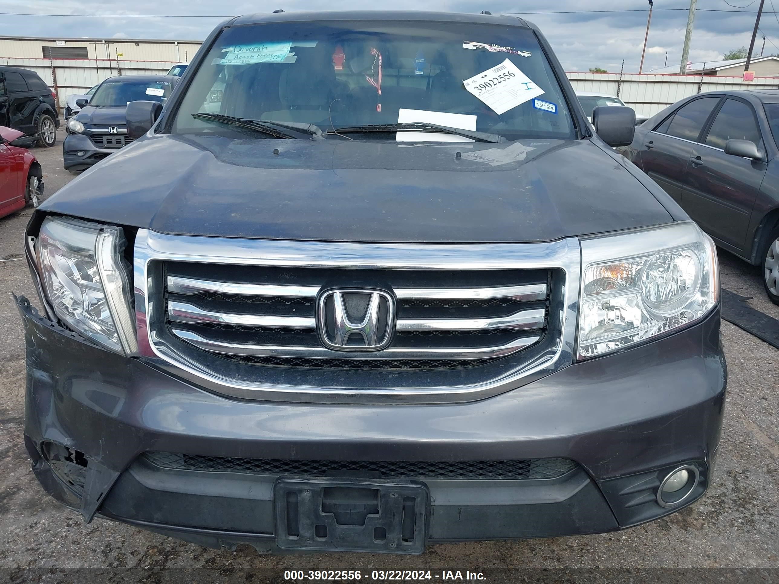 Photo 11 VIN: 5FNYF3H40FB009110 - HONDA PILOT 