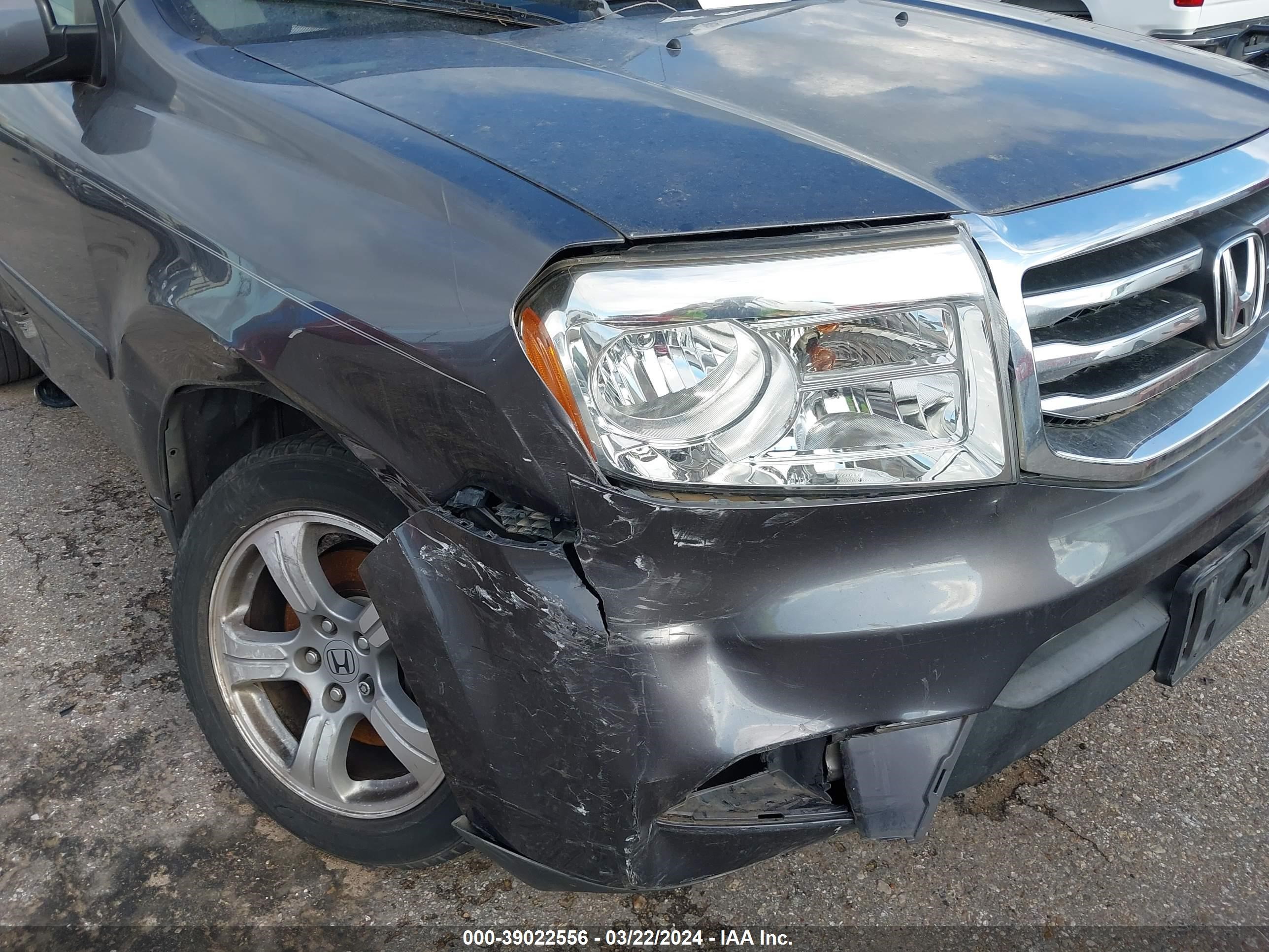 Photo 5 VIN: 5FNYF3H40FB009110 - HONDA PILOT 