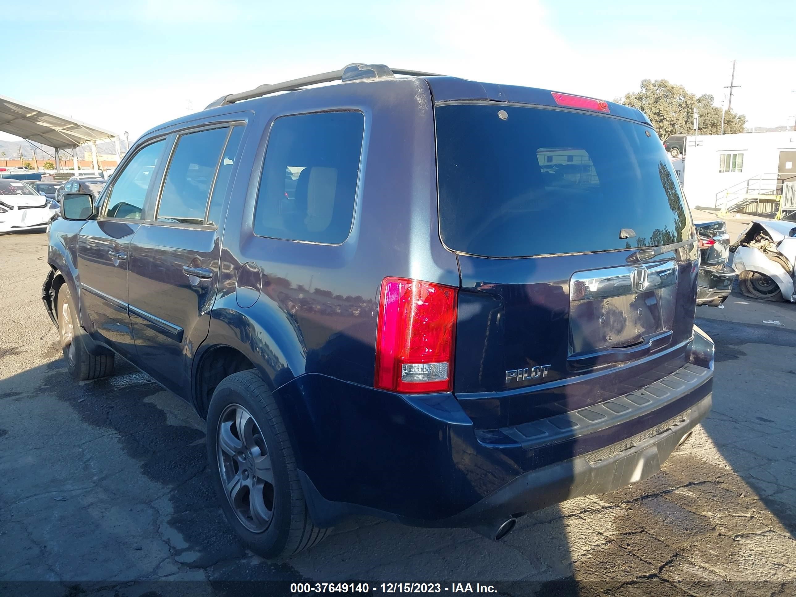 Photo 2 VIN: 5FNYF3H41CB029958 - HONDA PILOT 