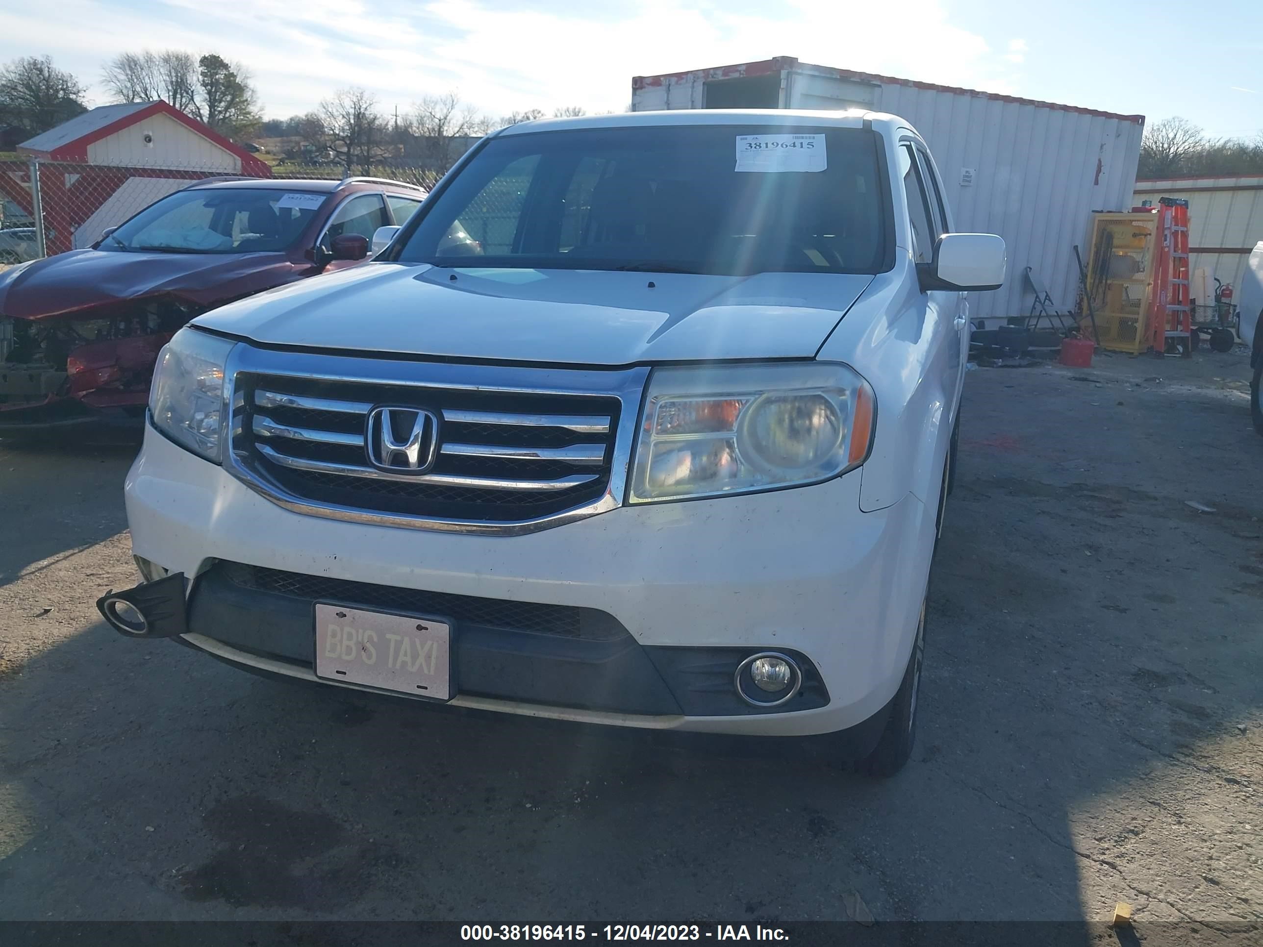 Photo 11 VIN: 5FNYF3H43CB025300 - HONDA PILOT 