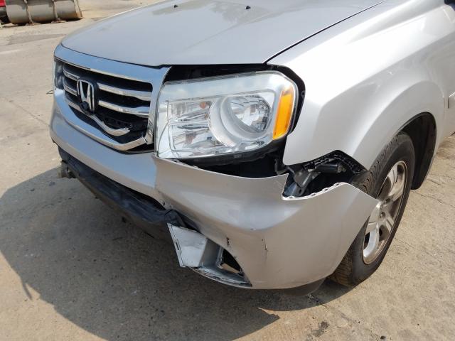 Photo 8 VIN: 5FNYF3H43FB004418 - HONDA PILOT EX 