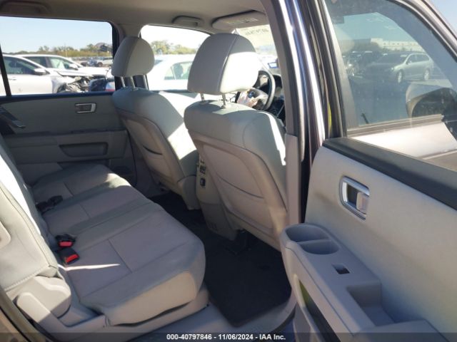 Photo 7 VIN: 5FNYF3H43FB021171 - HONDA PILOT 