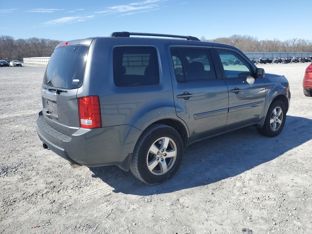 Photo 2 VIN: 5FNYF3H44AB003187 - HONDA PILOT 