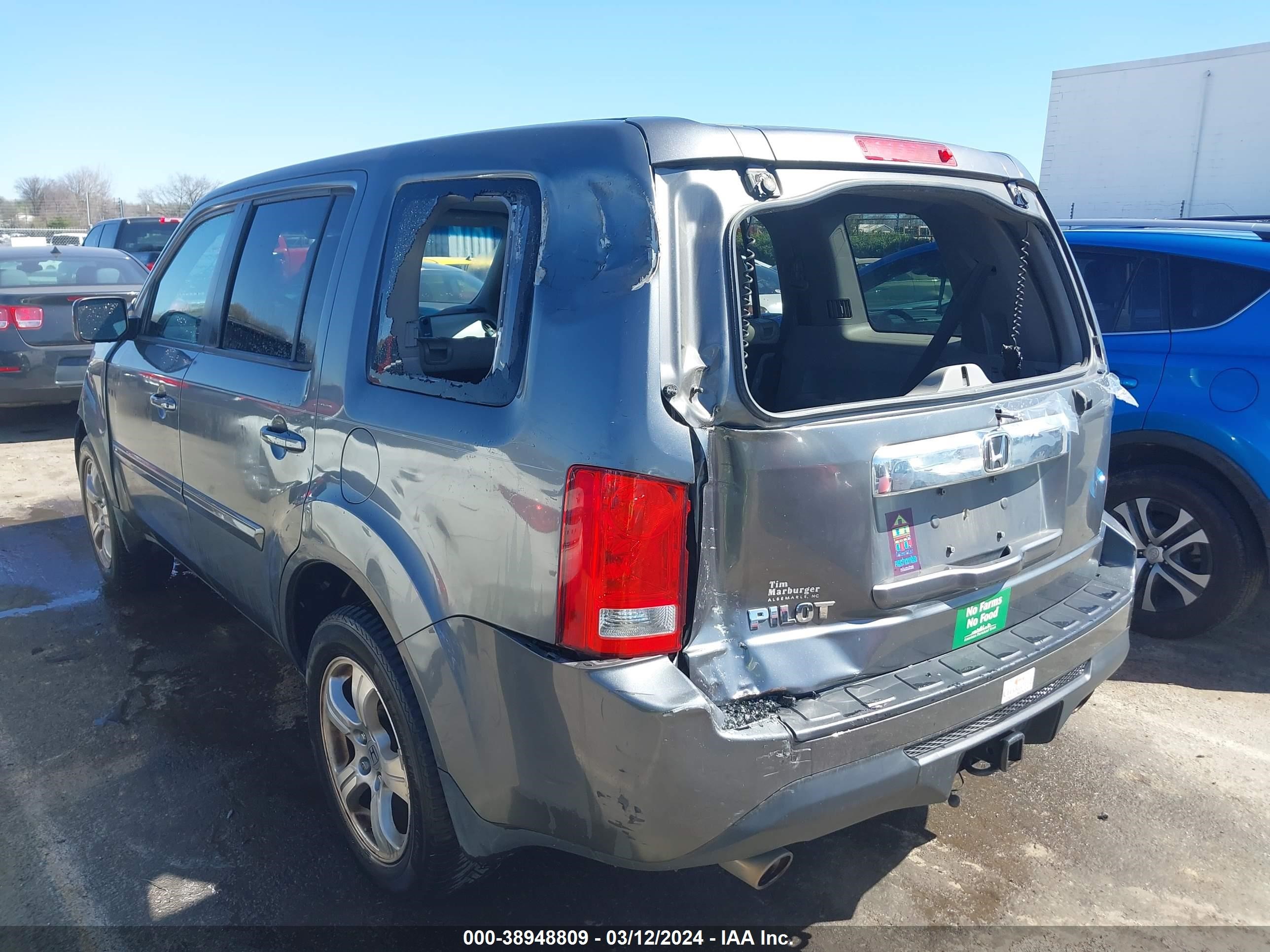 Photo 2 VIN: 5FNYF3H44CB037732 - HONDA PILOT 