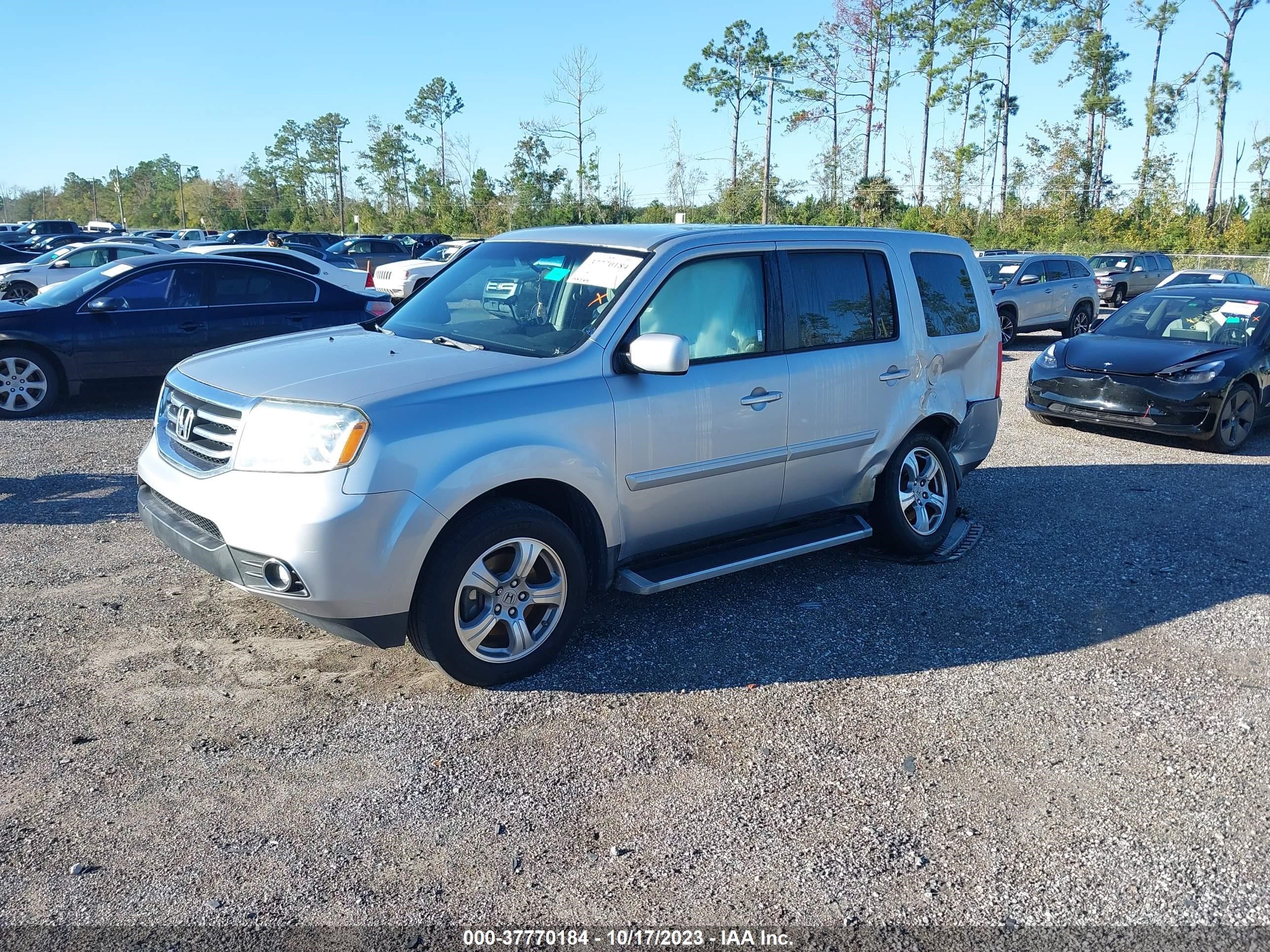 Photo 1 VIN: 5FNYF3H47DB035622 - HONDA PILOT 