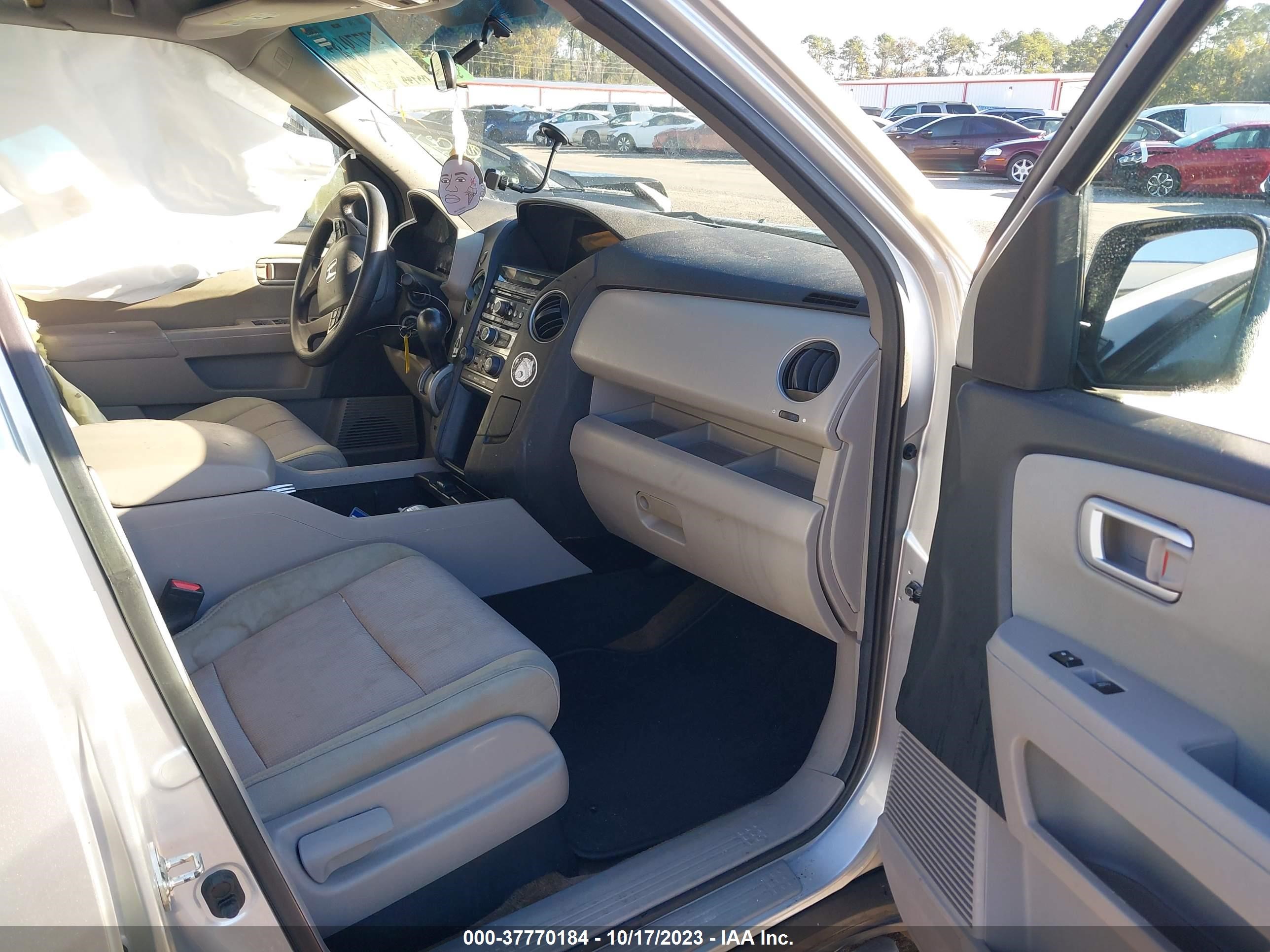 Photo 4 VIN: 5FNYF3H47DB035622 - HONDA PILOT 