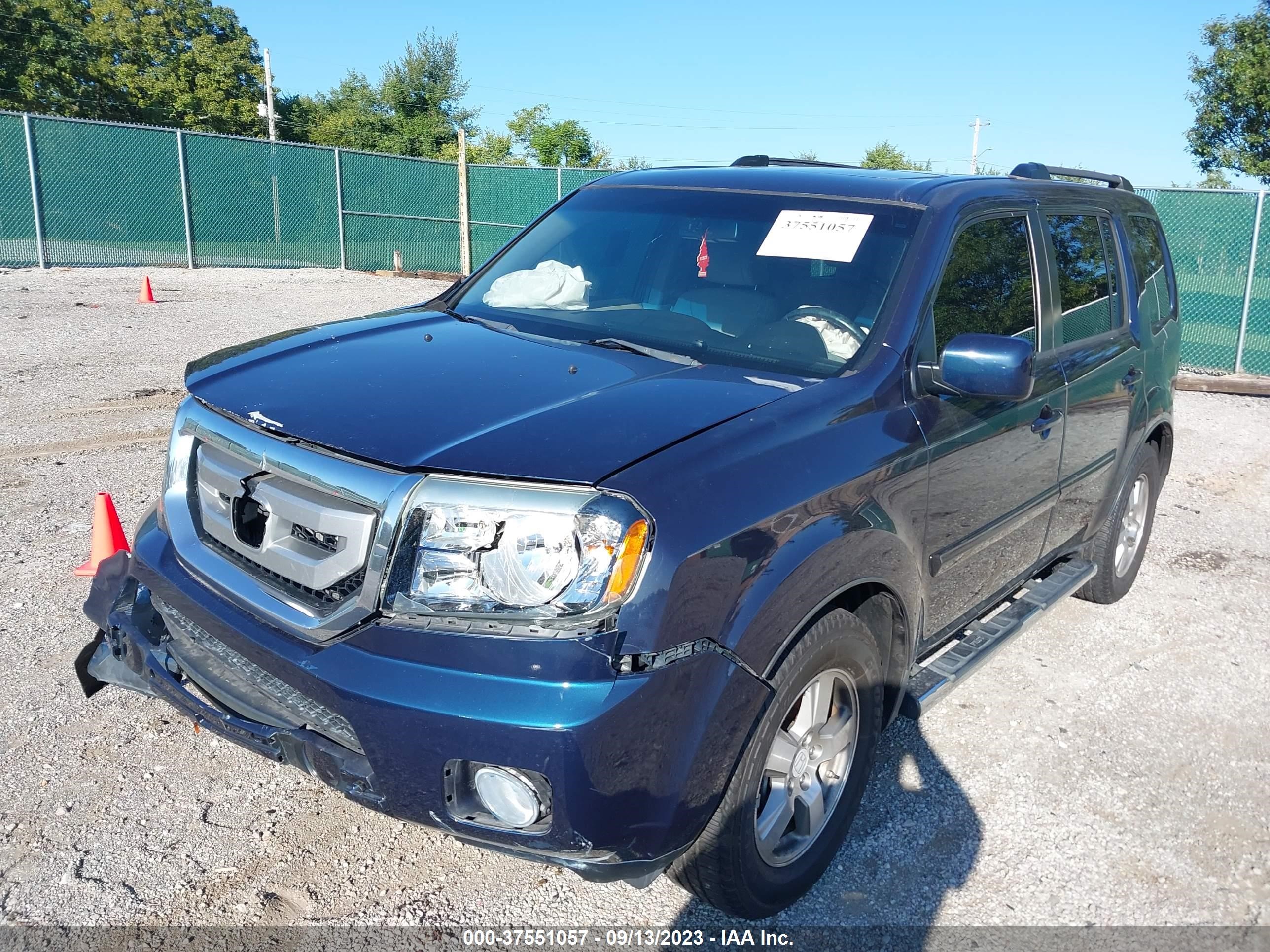 Photo 1 VIN: 5FNYF3H50BB058228 - HONDA PILOT 