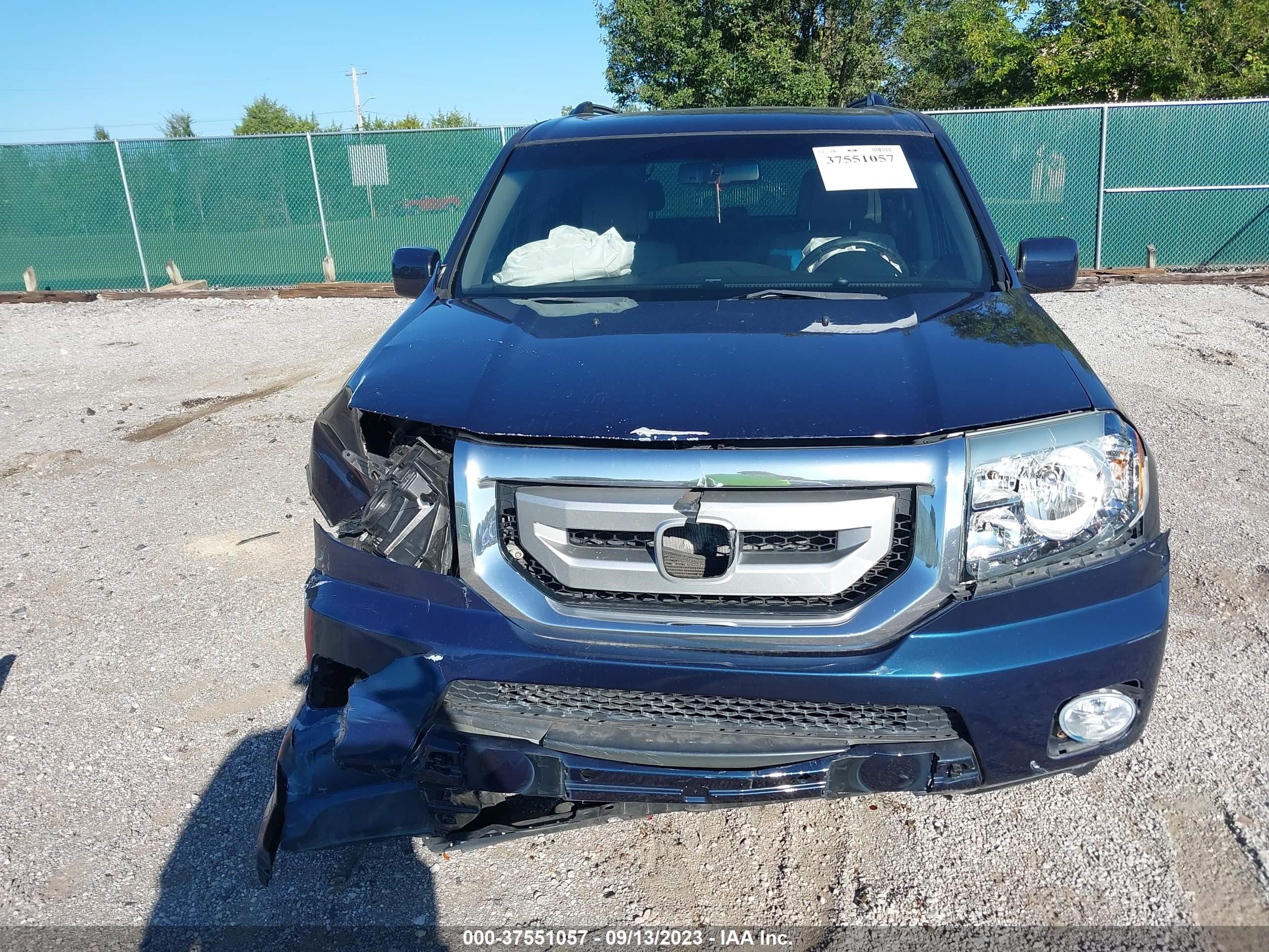 Photo 11 VIN: 5FNYF3H50BB058228 - HONDA PILOT 