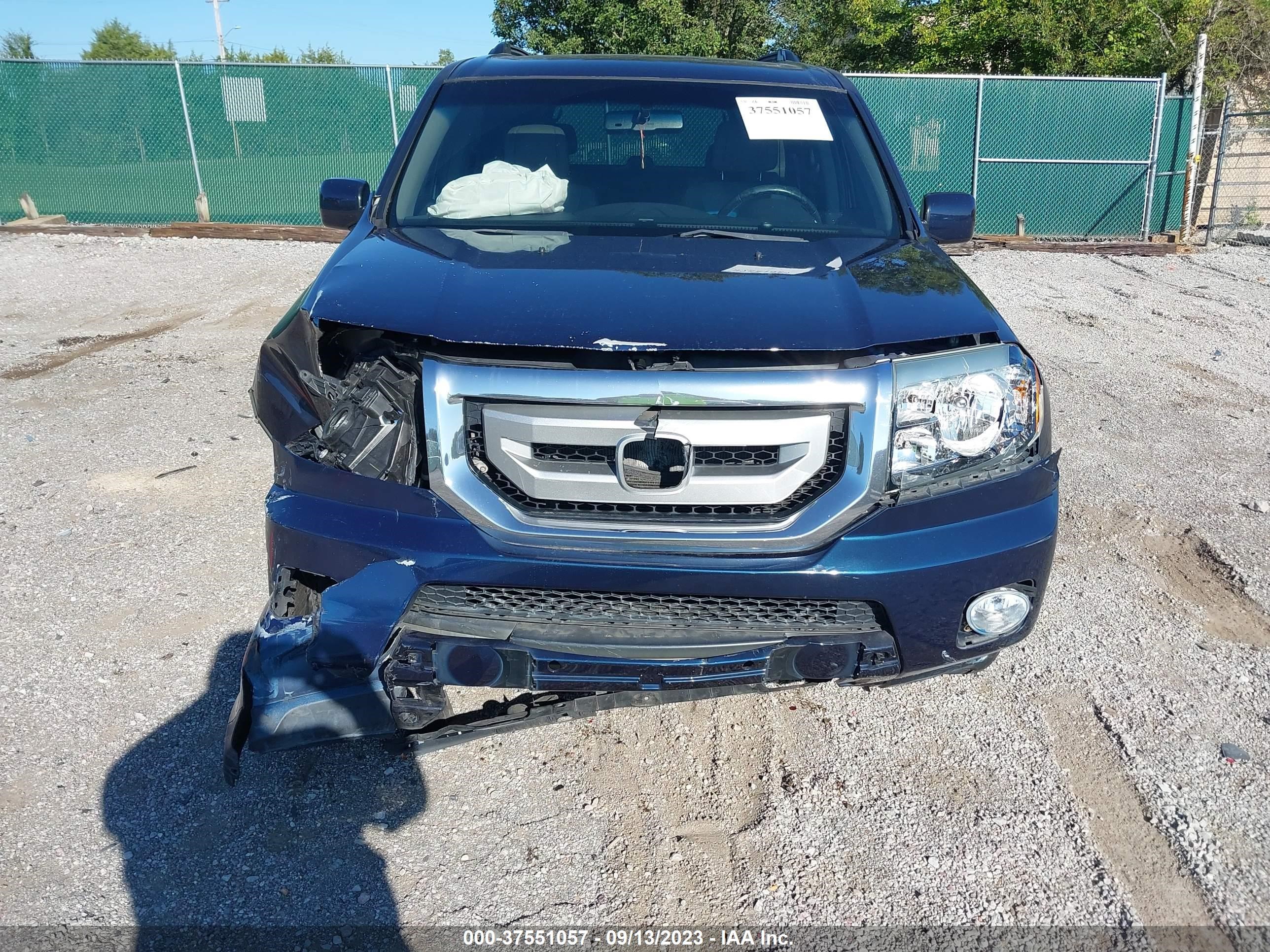 Photo 5 VIN: 5FNYF3H50BB058228 - HONDA PILOT 