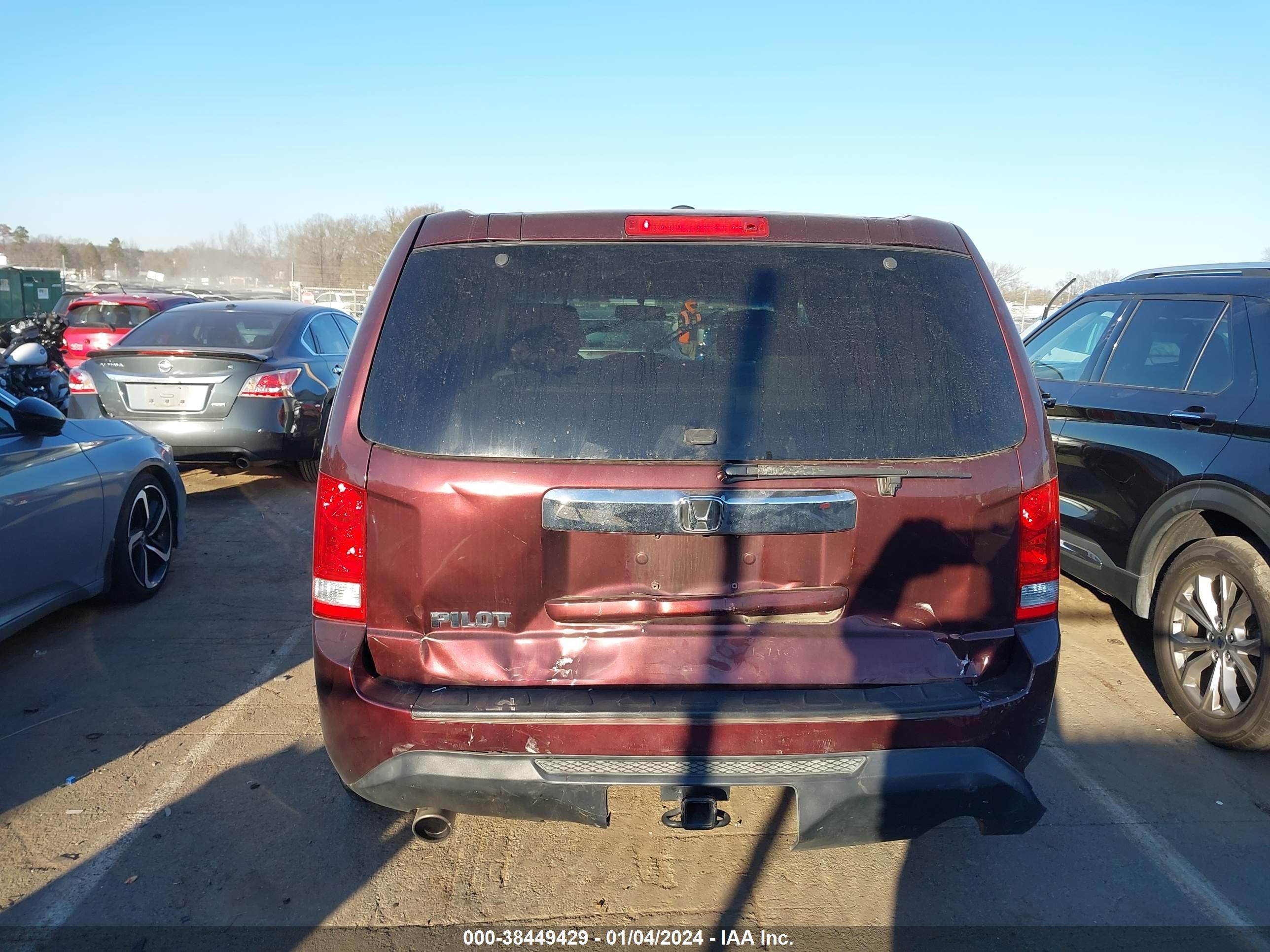 Photo 16 VIN: 5FNYF3H50CB028888 - HONDA PILOT 