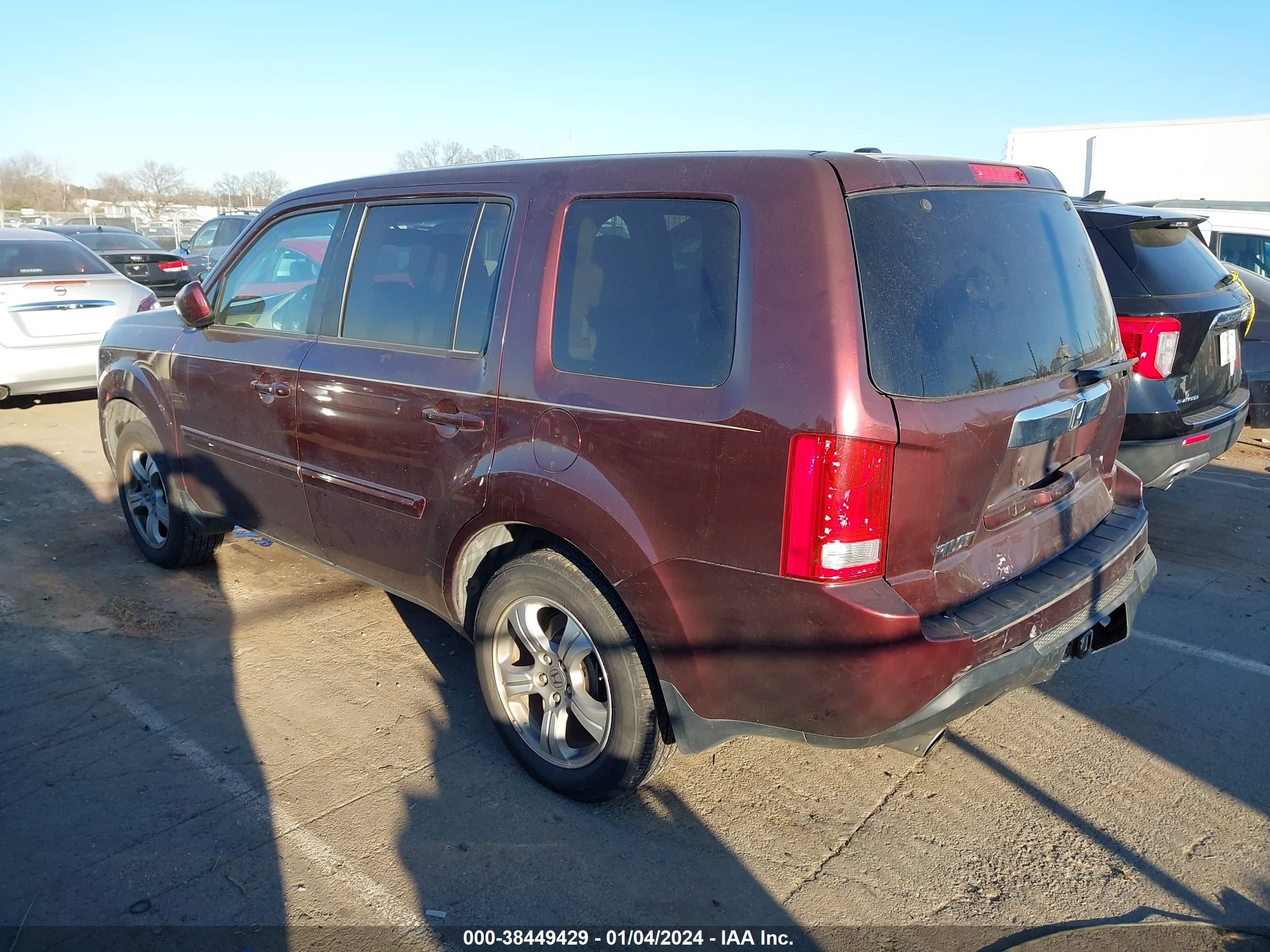 Photo 2 VIN: 5FNYF3H50CB028888 - HONDA PILOT 