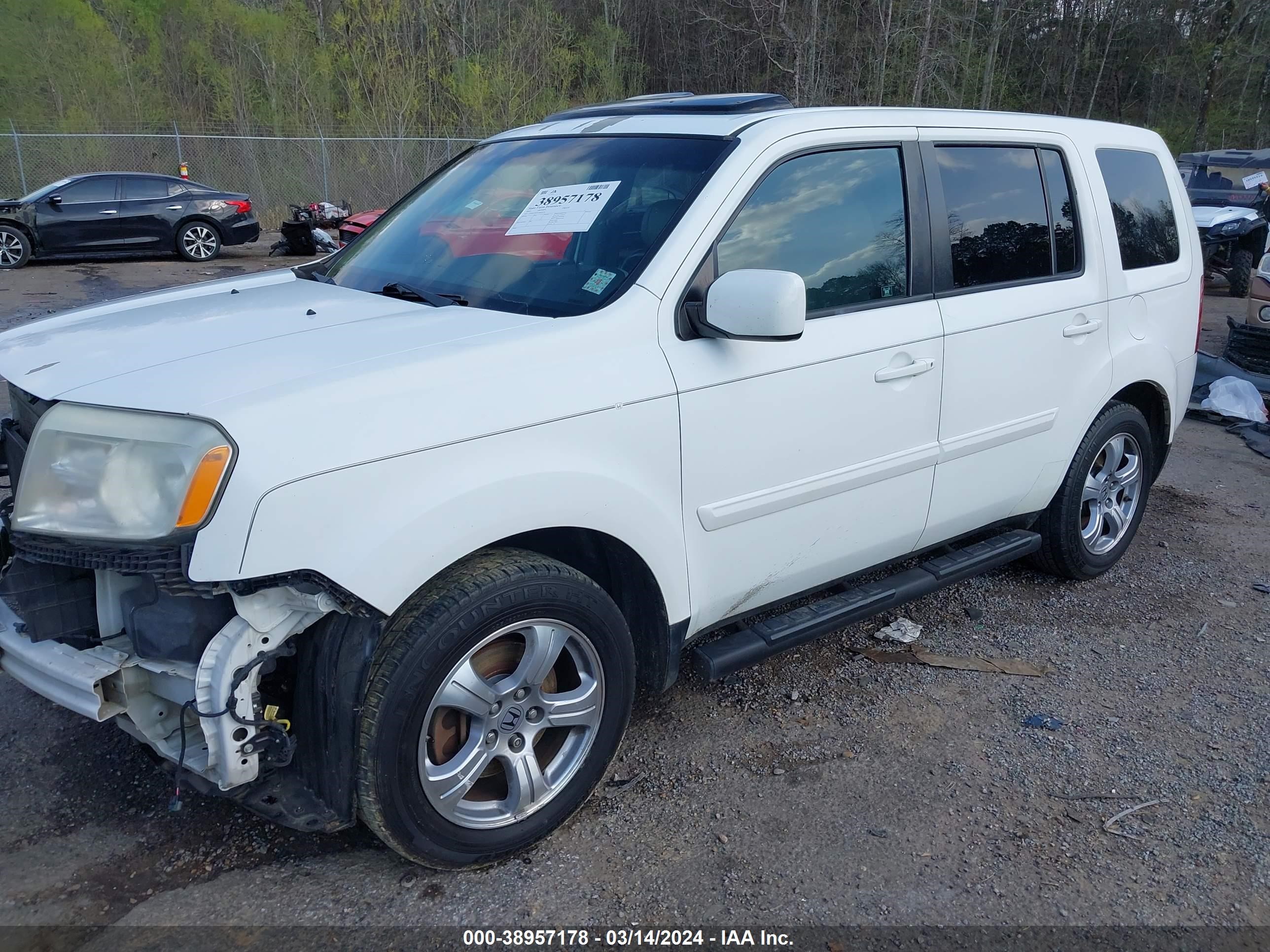 Photo 1 VIN: 5FNYF3H51CB028334 - HONDA PILOT 