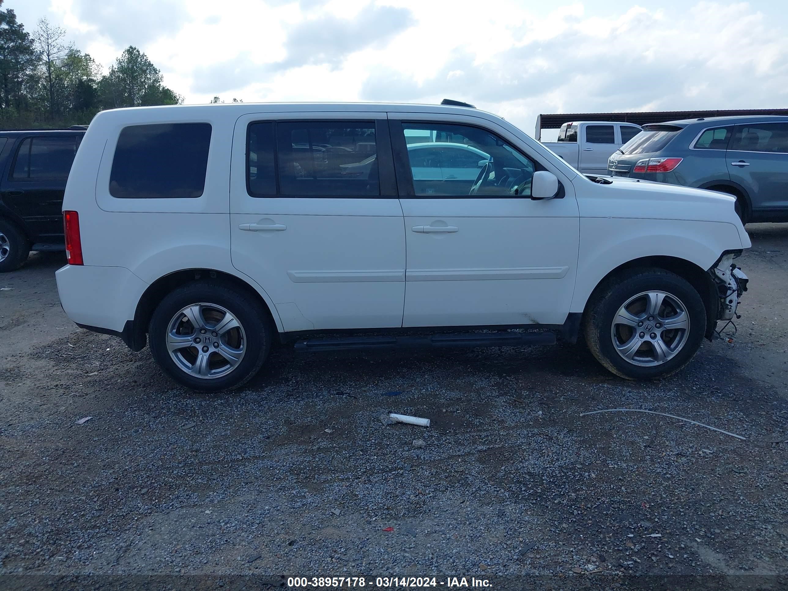 Photo 13 VIN: 5FNYF3H51CB028334 - HONDA PILOT 