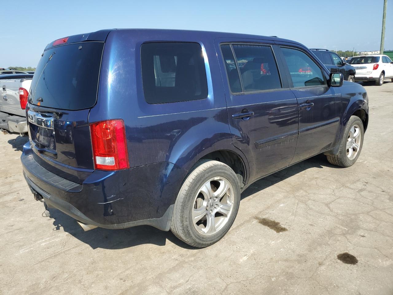 Photo 2 VIN: 5FNYF3H51DB006710 - HONDA PILOT 