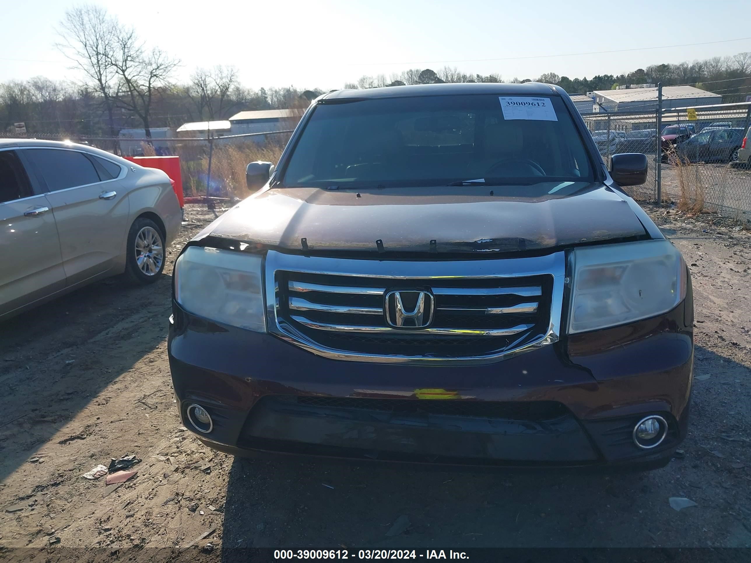 Photo 11 VIN: 5FNYF3H51FB003759 - HONDA PILOT 