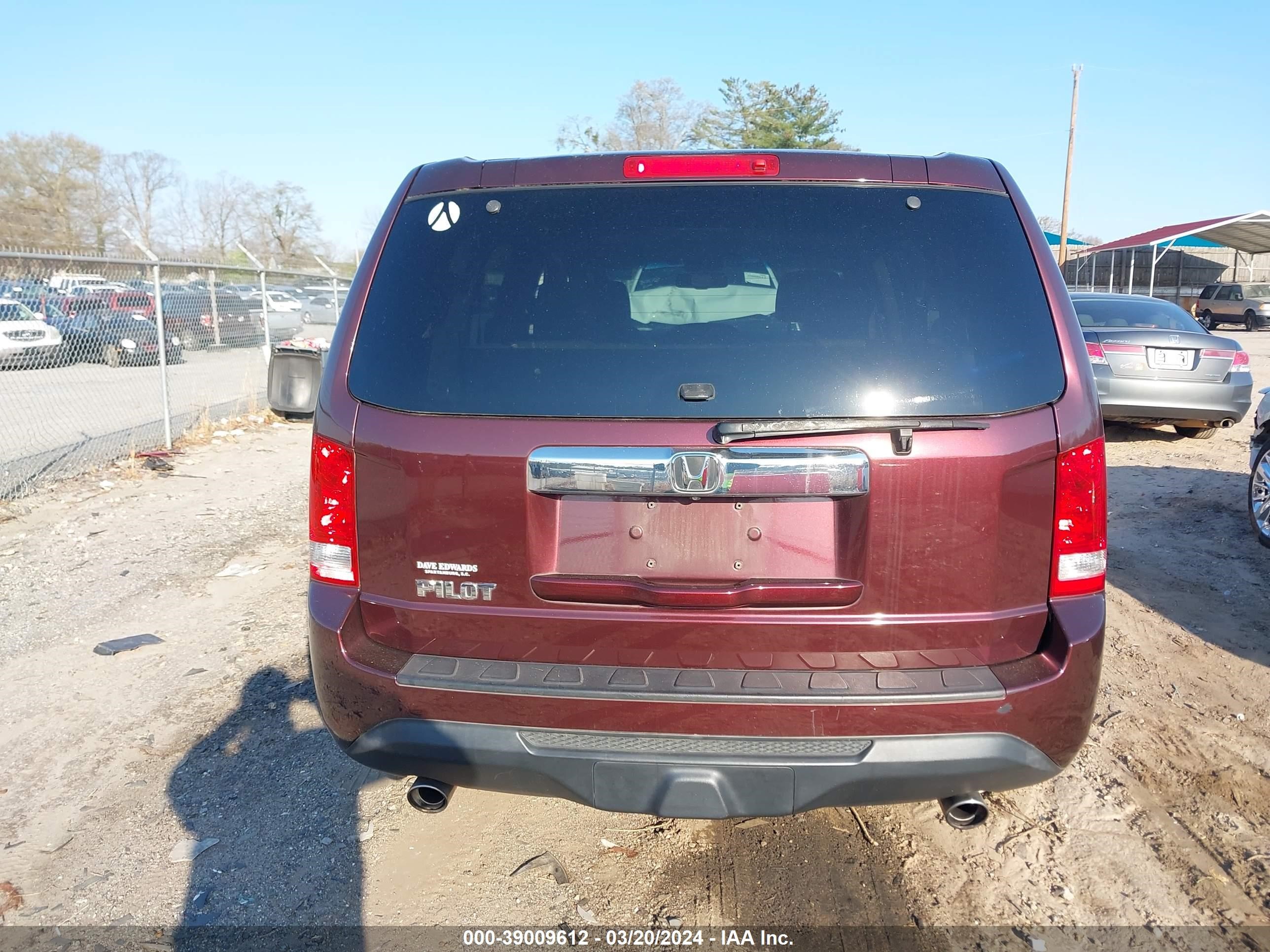 Photo 15 VIN: 5FNYF3H51FB003759 - HONDA PILOT 