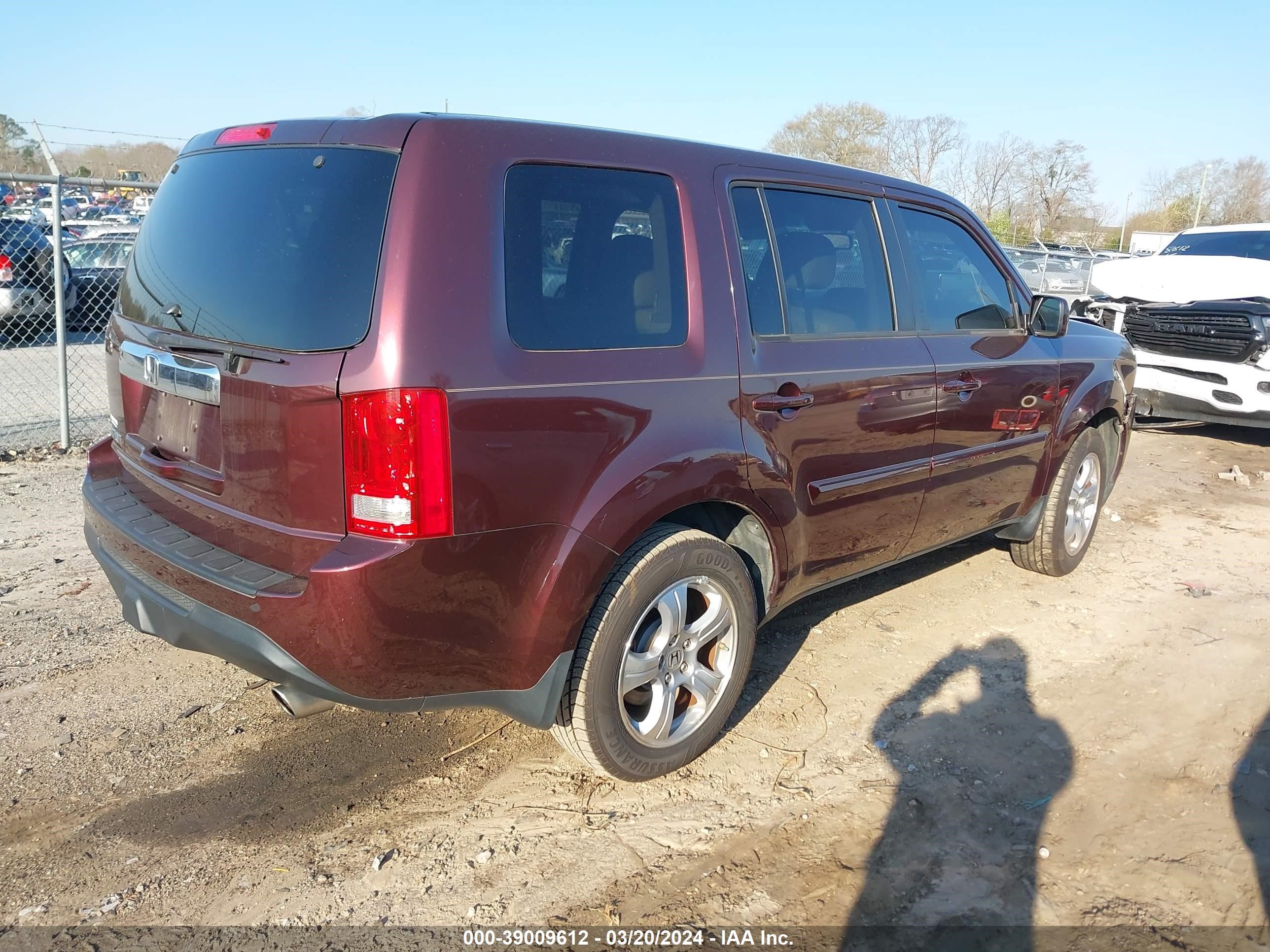 Photo 3 VIN: 5FNYF3H51FB003759 - HONDA PILOT 