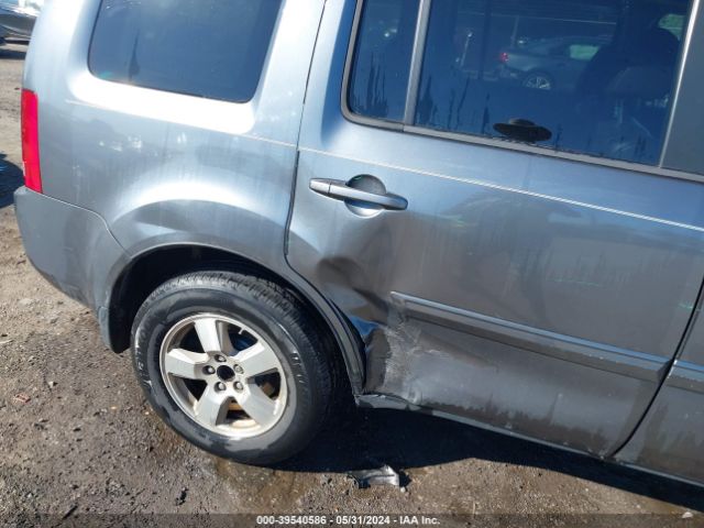 Photo 5 VIN: 5FNYF3H52BB054715 - HONDA PILOT 