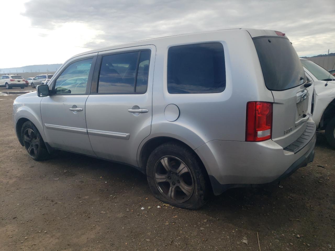 Photo 1 VIN: 5FNYF3H52DB026478 - HONDA PILOT 