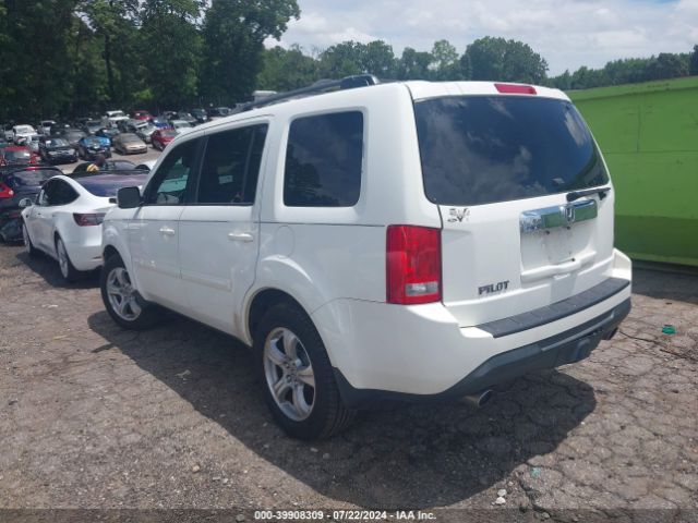 Photo 2 VIN: 5FNYF3H52FB005844 - HONDA PILOT 