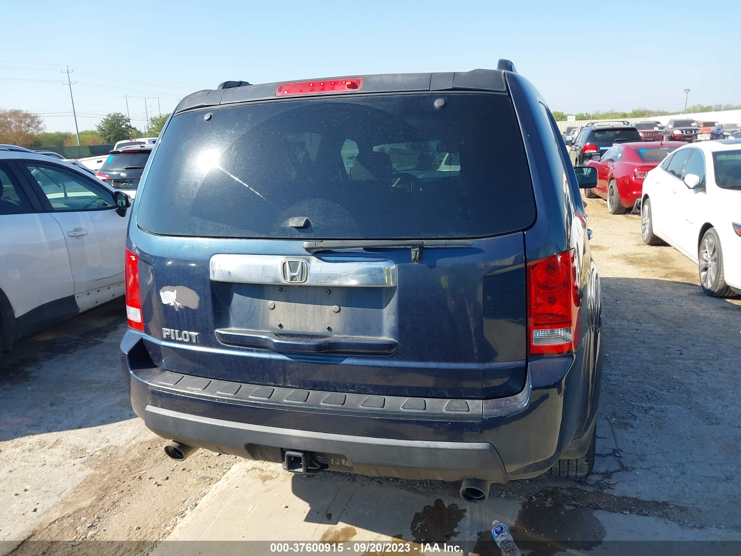 Photo 15 VIN: 5FNYF3H53AB022838 - HONDA PILOT 