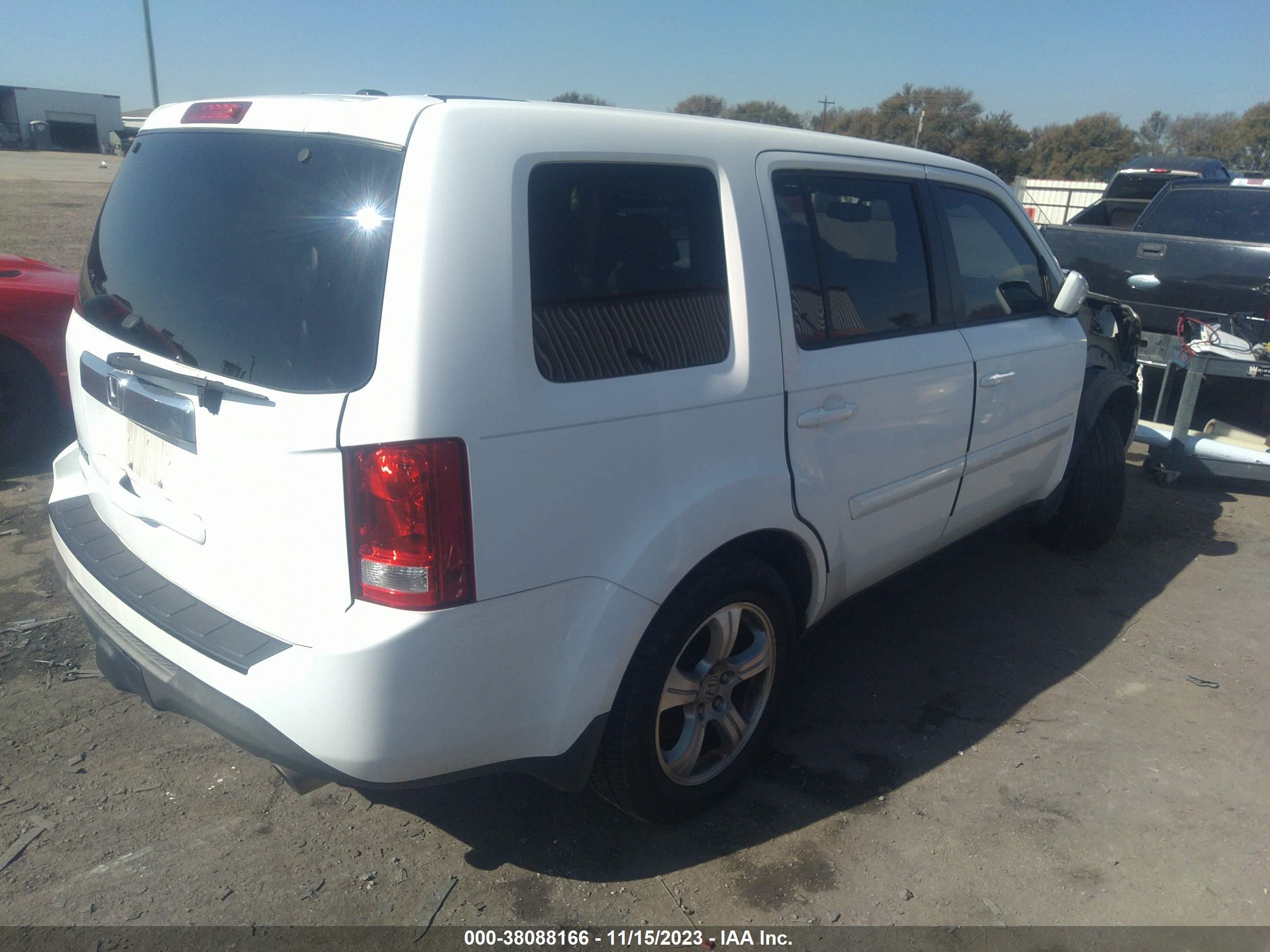 Photo 3 VIN: 5FNYF3H53DB011990 - HONDA PILOT 