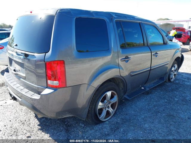 Photo 3 VIN: 5FNYF3H53FB016299 - HONDA PILOT 