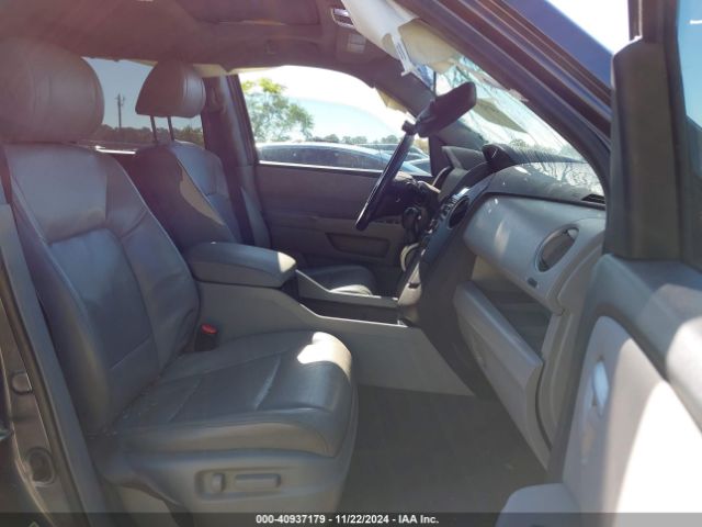 Photo 4 VIN: 5FNYF3H53FB016299 - HONDA PILOT 