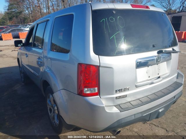 Photo 2 VIN: 5FNYF3H53FB021406 - HONDA PILOT 