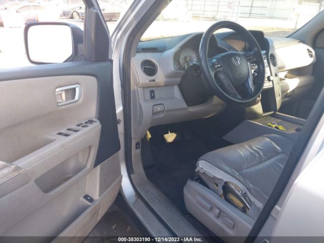 Photo 4 VIN: 5FNYF3H53FB021406 - HONDA PILOT 