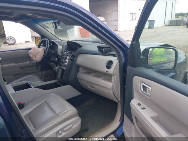 Photo 4 VIN: 5FNYF3H53FB023348 - HONDA PILOT 