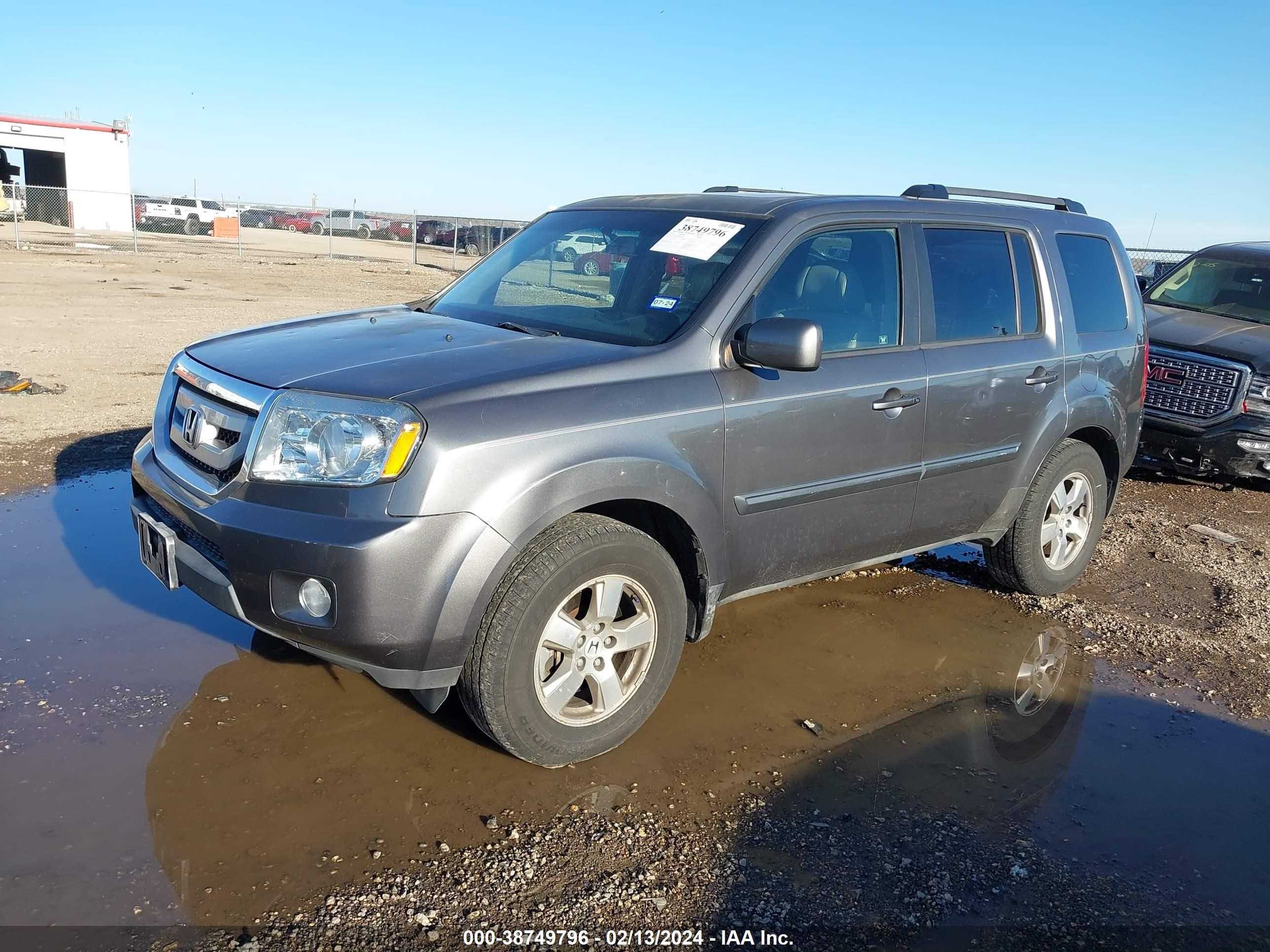 Photo 1 VIN: 5FNYF3H54BB028777 - HONDA PILOT 