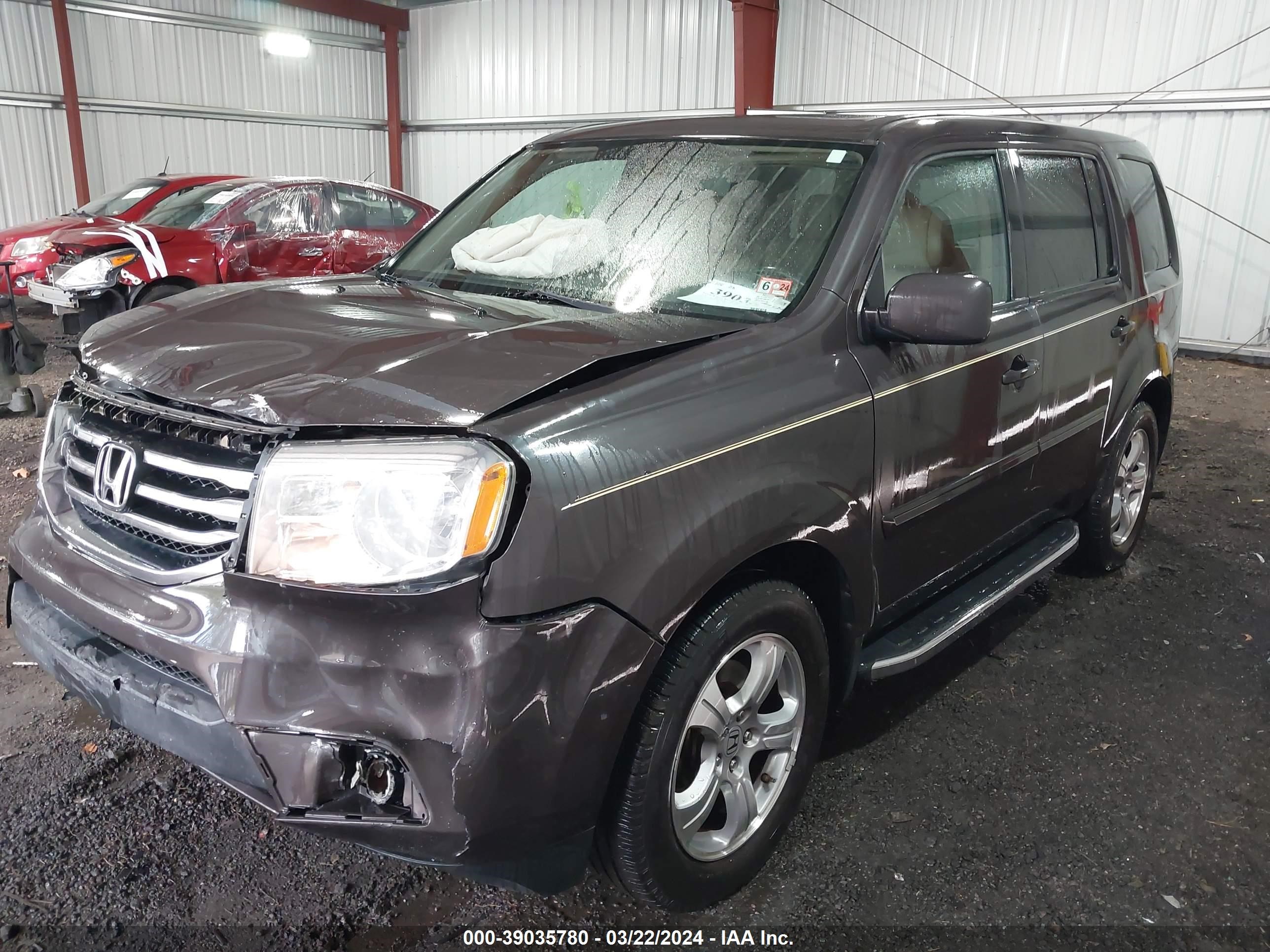 Photo 1 VIN: 5FNYF3H54FB020927 - HONDA PILOT 