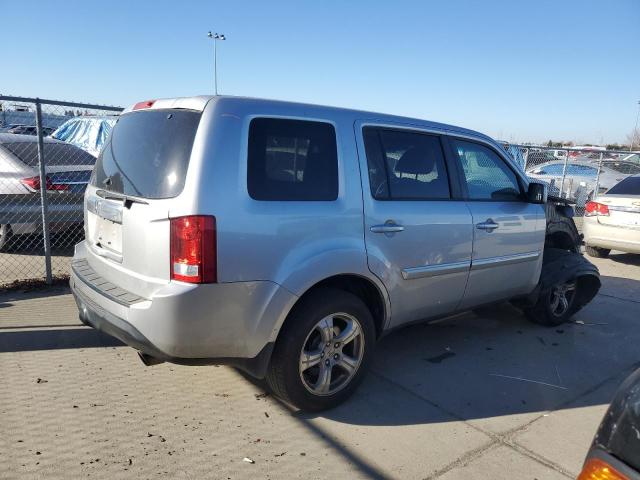 Photo 2 VIN: 5FNYF3H55CB008975 - HONDA PILOT 